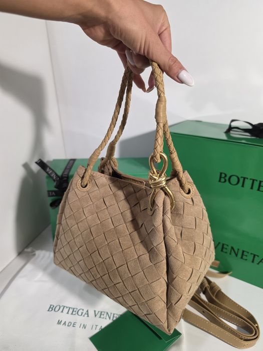 Налична чанта Bottega Veneta Parachute