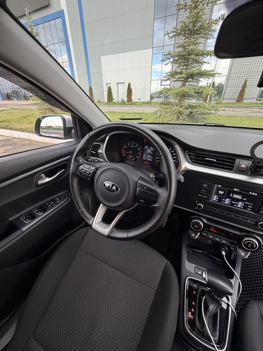 Продам Kia Rio 2021г
