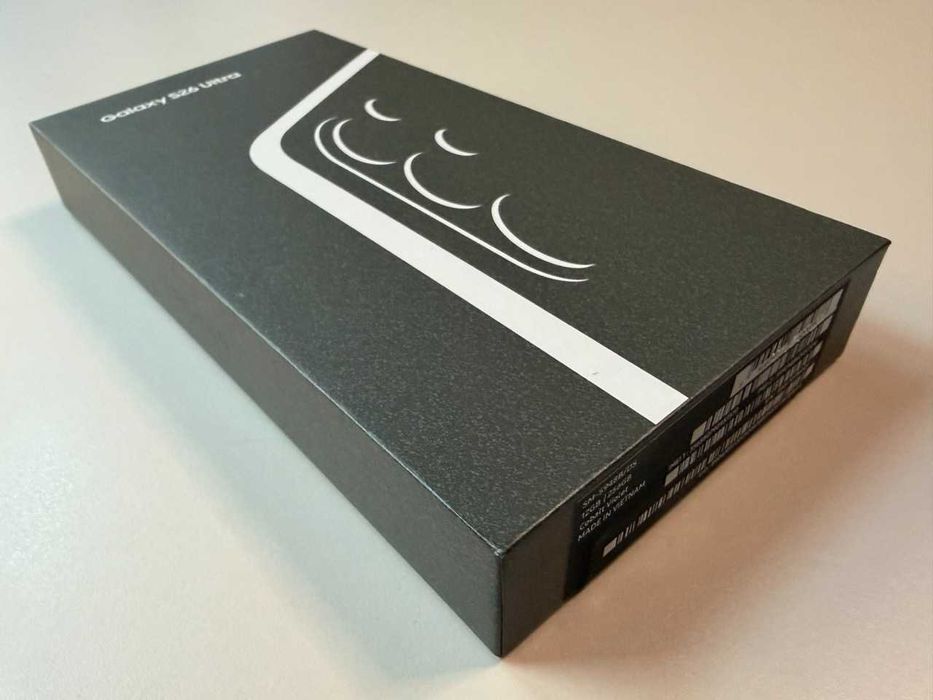 Samsung / Galaxy S26 Ultra 256 Gb / Black / Violet / Sigilat