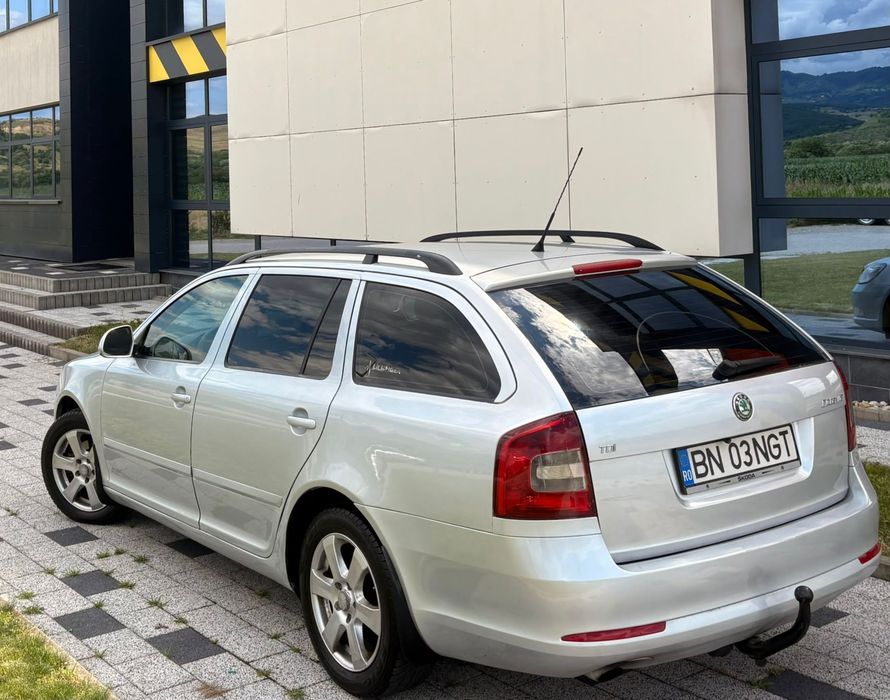 SKODA Octavia 2011 — imagine 4