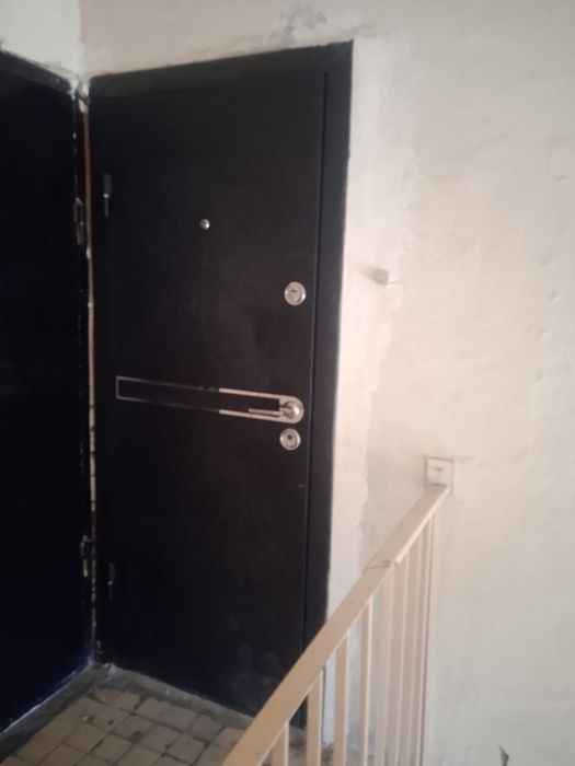 2xonali kvartira sotiladi