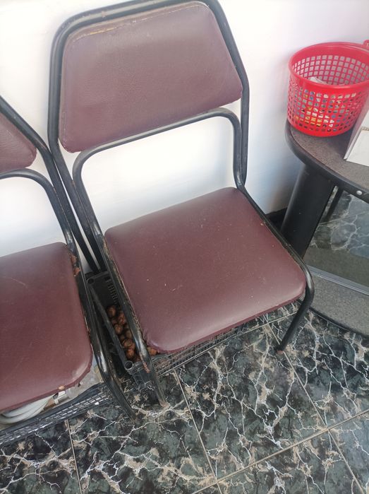 Тръбни столове 3бр.