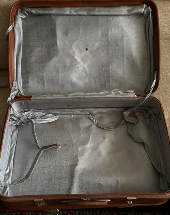 Чемоданы и дорожные сумки для багажаразные