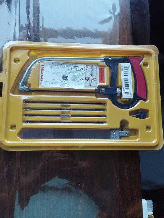 Пила для работы новая