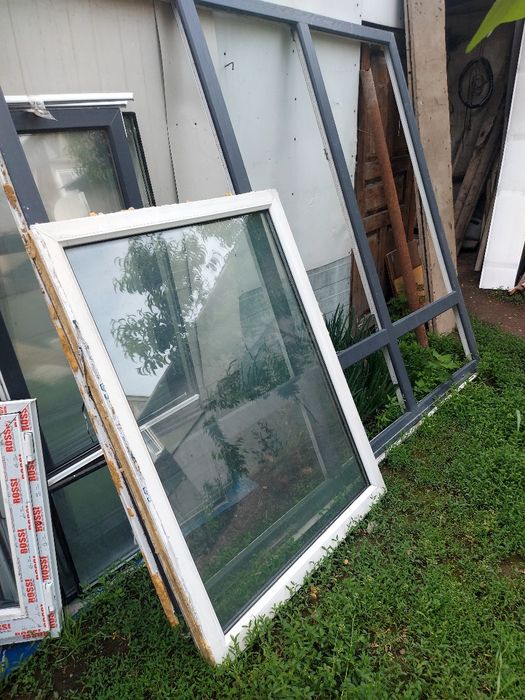 Продам окна пластиковые целые