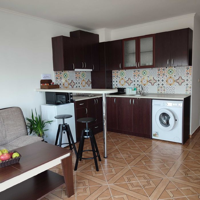 Дава се под наем Двустаен апартамент в Ахелой - 55 кв.м за 51 € - Снимка #2