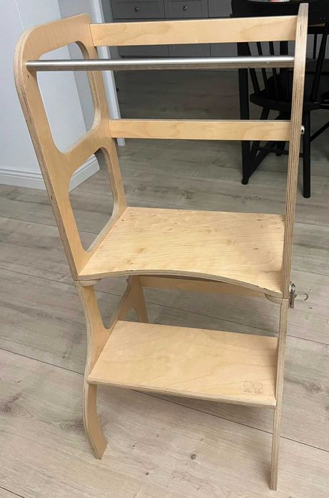 Turn de invatare Montessori 2 in 1 cu masuta si scaun inclus