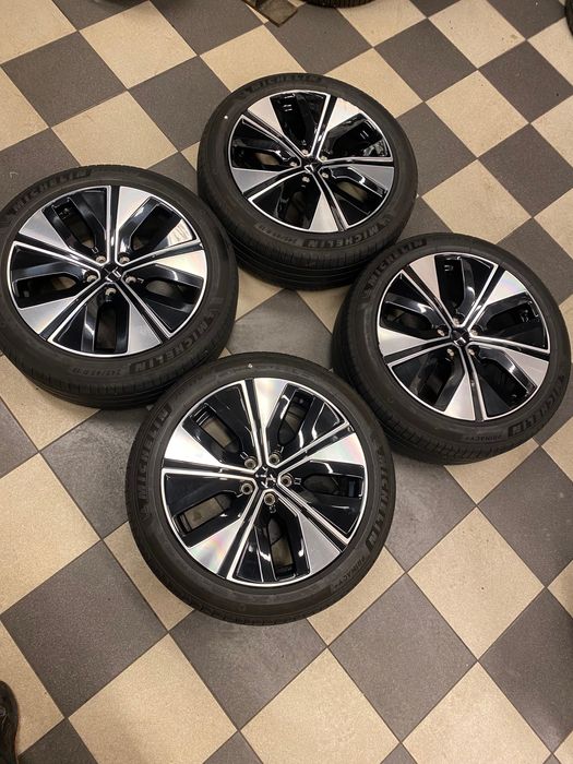 Roti de vara Volvo/Polestar Michelin 245/45/19