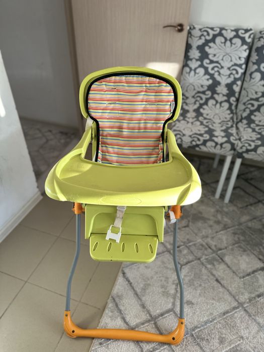 Стол для кормление