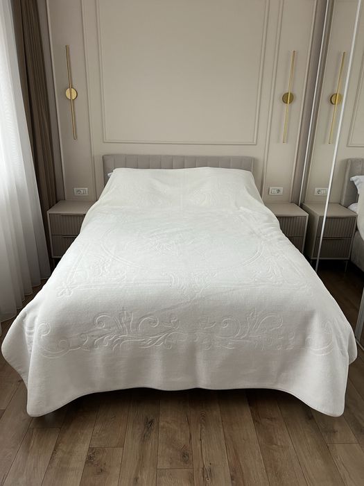 Pătură groasă albă