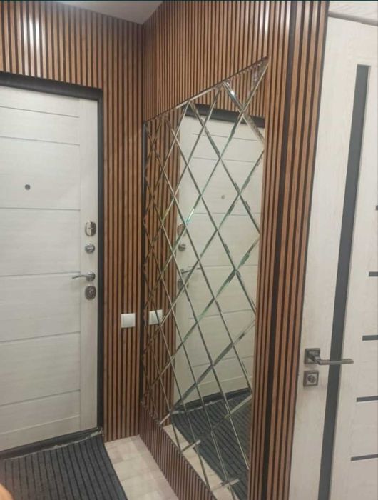 продам 2 ком квартиру район Собеса