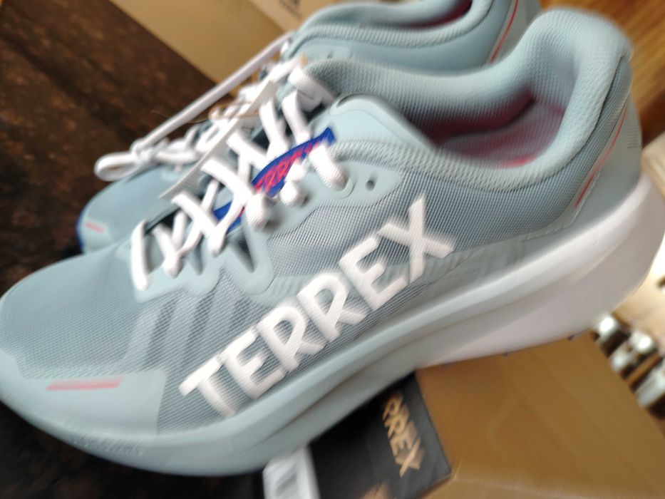 Продавам Skcechers Concept 3 и Adidas Terex Continental-140лв