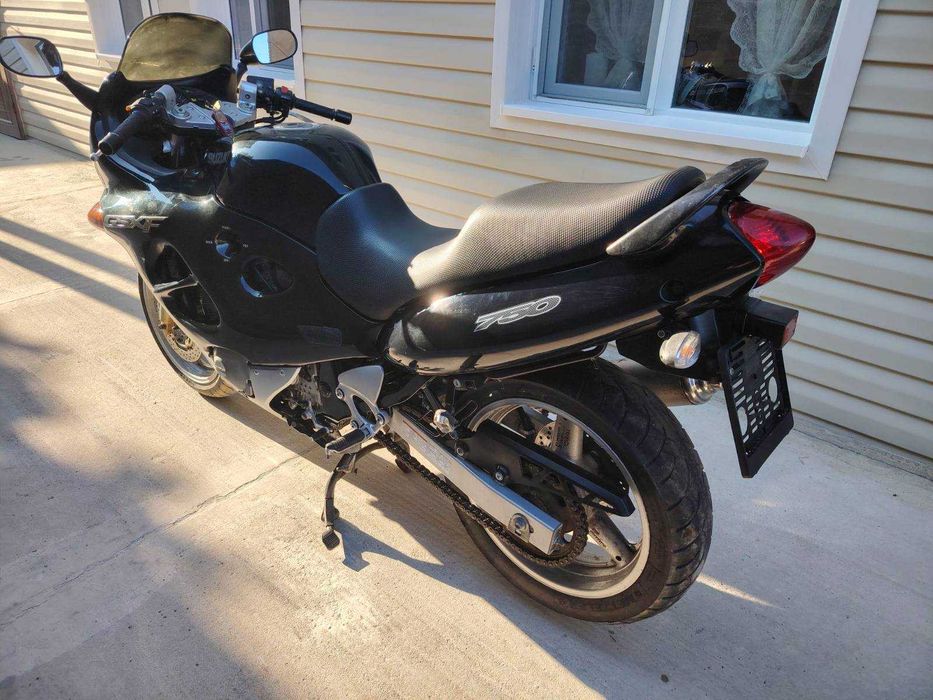 Suzuki gsx 750 f катана на части