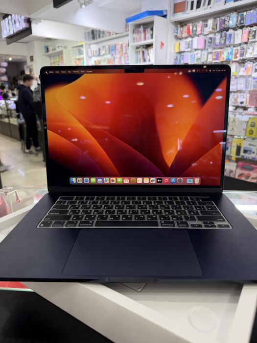 Macbook Air 15 M2 8/512gb 86%