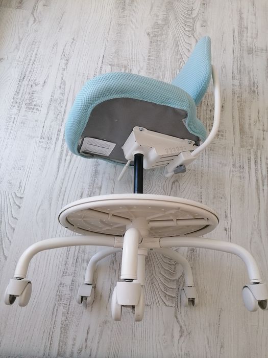 Scaun turcoaz birou copii IKEA    Vimund