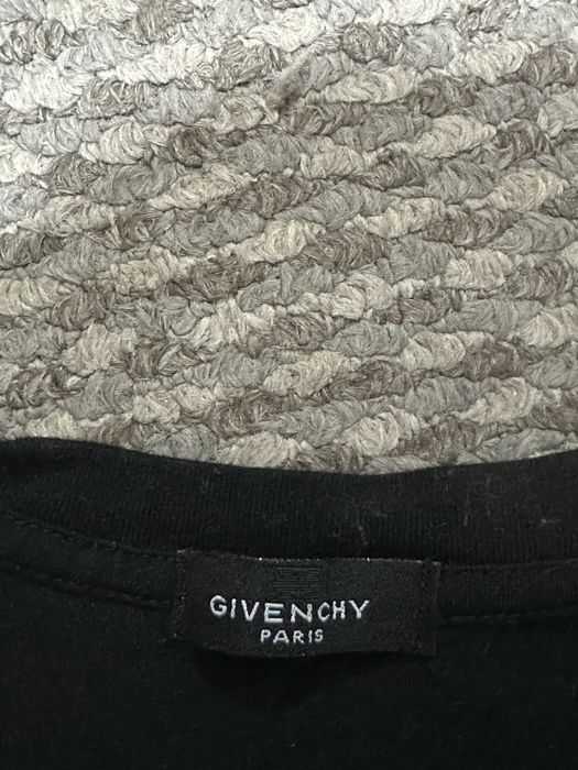 Футболка живанши