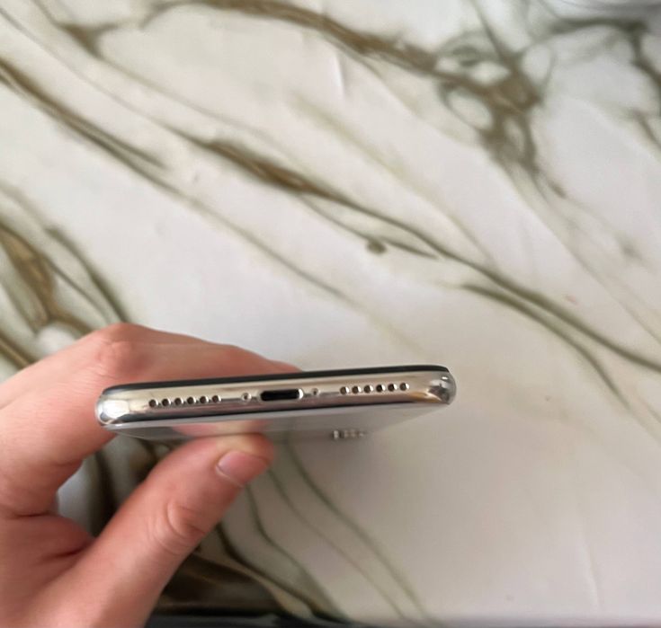 Iphone X 64gb в хорошем состоянии