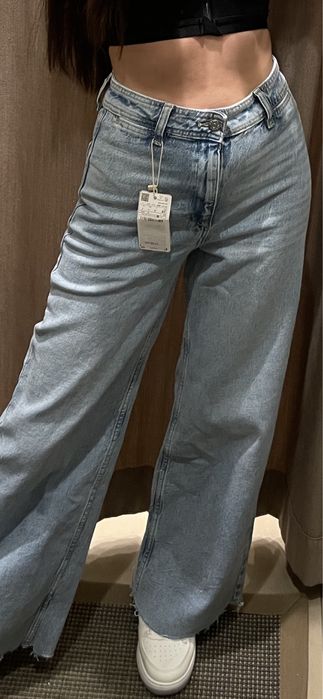 Джинсы от манго со средней посадкой