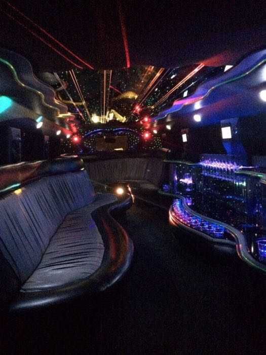 Выписка с роддома лимузин HUMMER