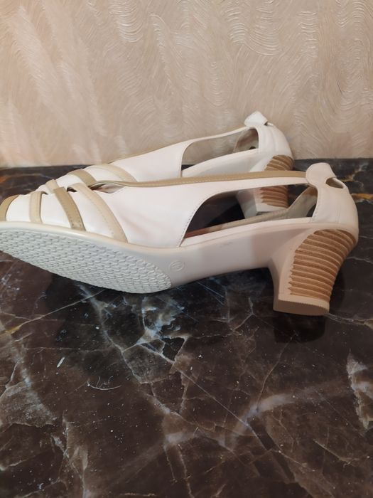 Женская    обувь