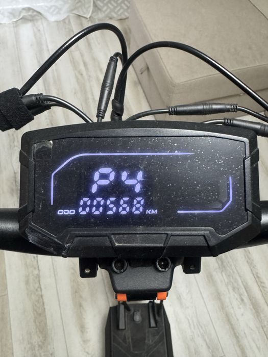 Trotineta Electrică Kamikaze K1 Plus - Rapidă și cu Autonomie Mare