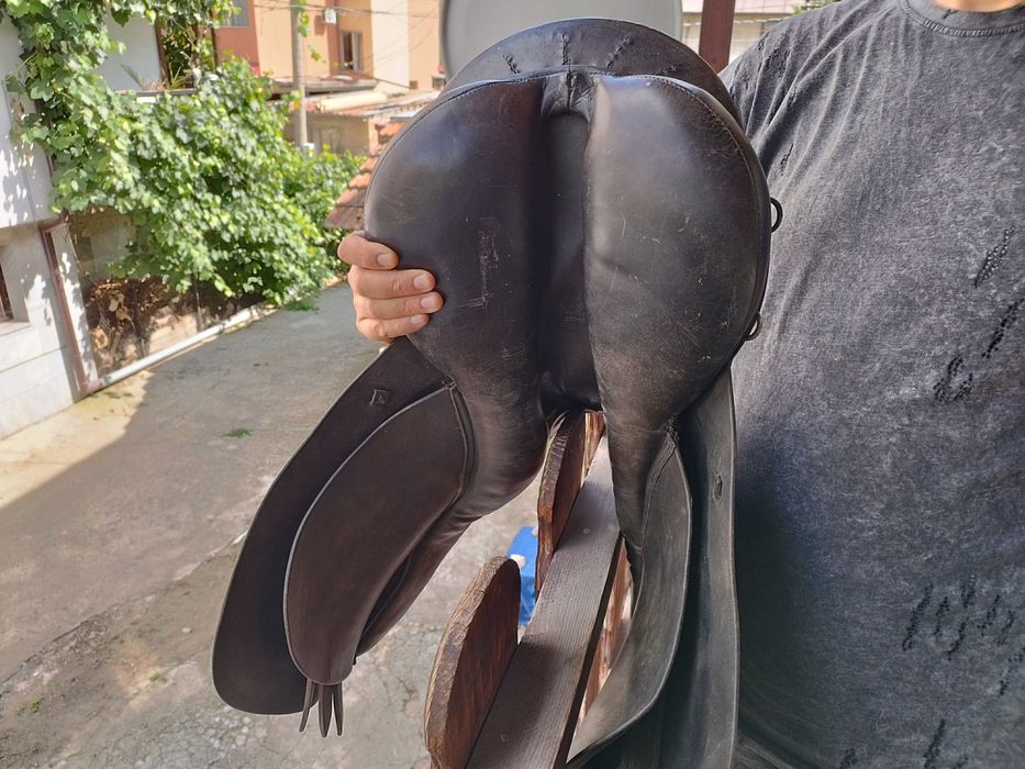 Продавам оригинални седла за коне и аксесоари - внос от Англия!