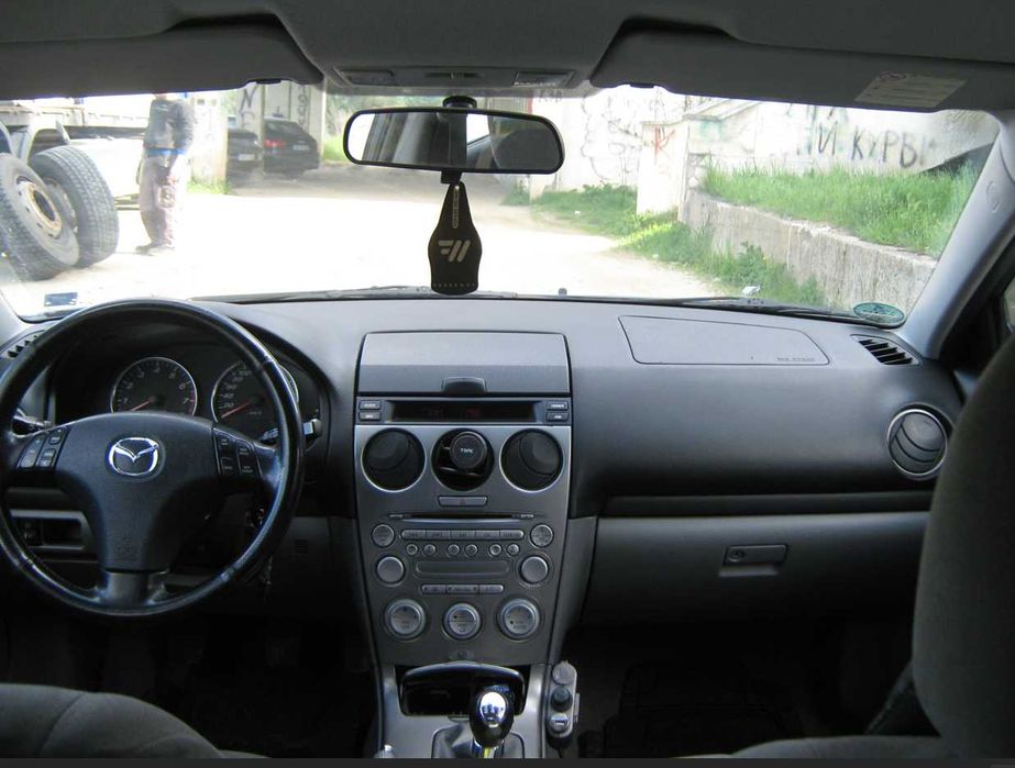 Продавам Mazda 6 2.0 2003 Saloon 141 к.с. Газ/Бензин