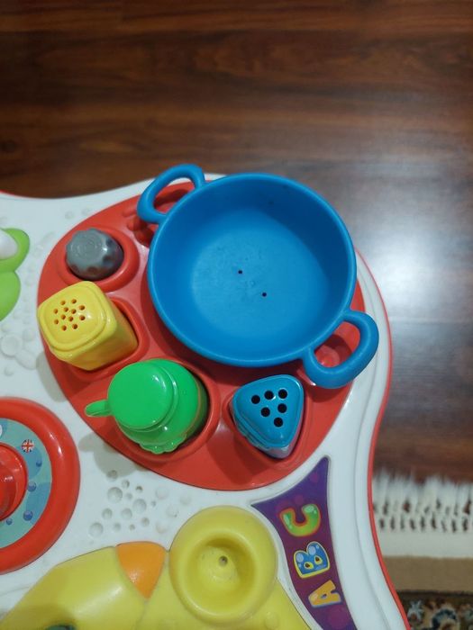 Интерактивный столик Chicco