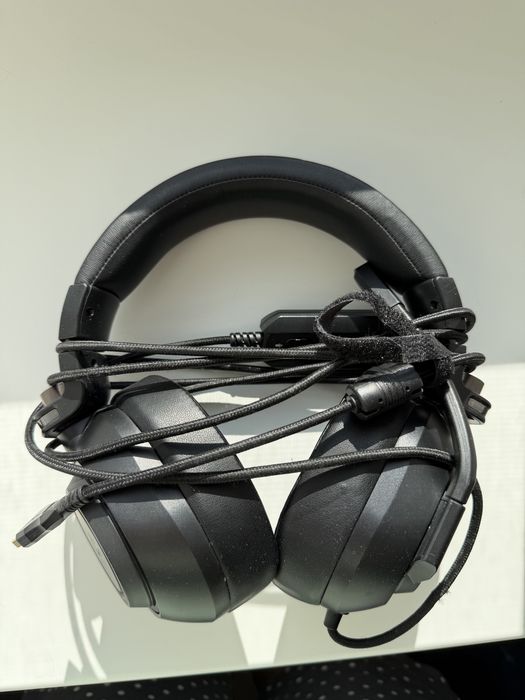 Продам наушники Bloody