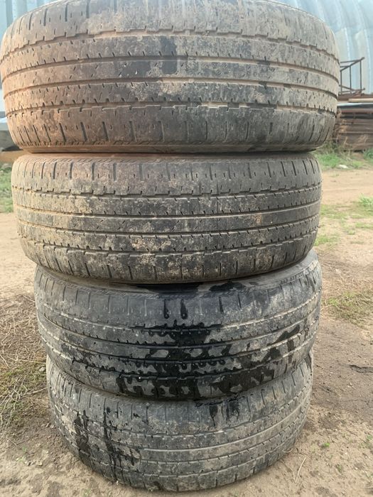 Продам летние шины на 18