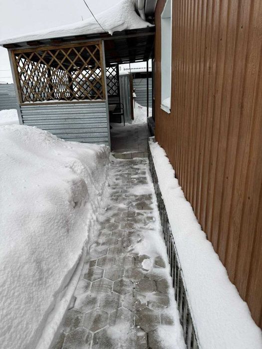 Продам дом с гаражом