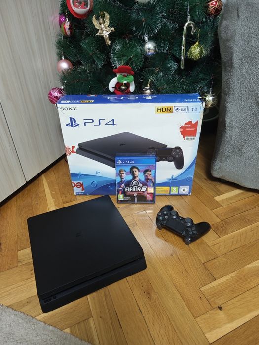 PlayStation 4 1TB + игра