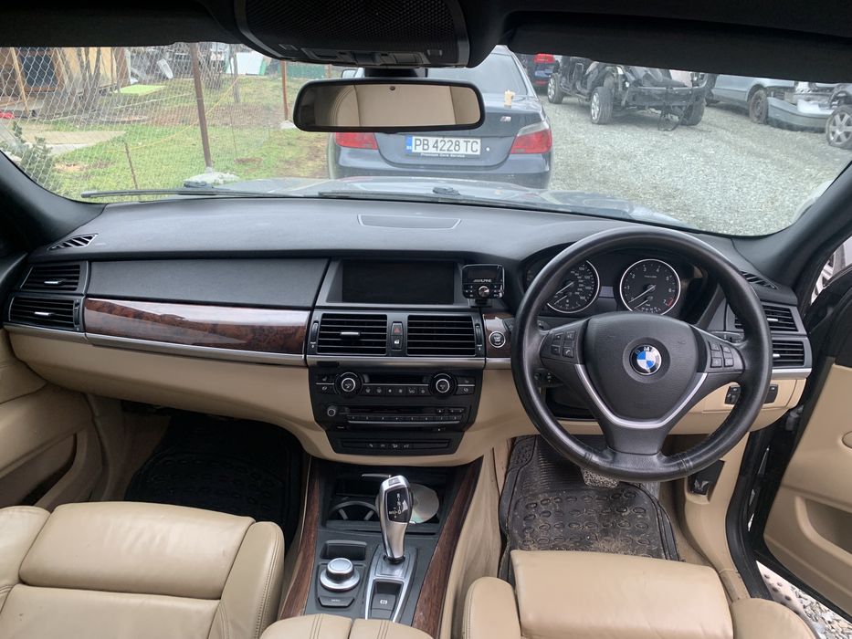 Продаваме на части бмв х5 е70 4.8ис bmw x5 e70 4.8is.