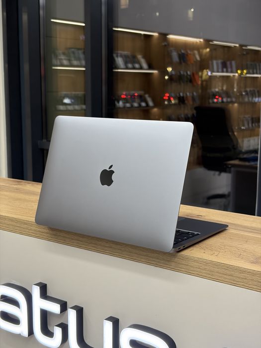 Macbook Air 13 M1 8/256 gb 100% | iStatus Store