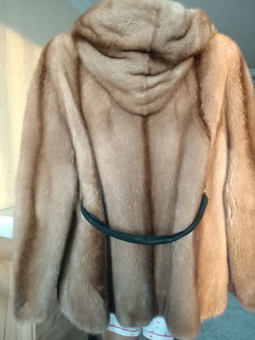 Продам шубку,в отличном состоянии