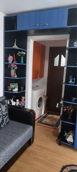 Vand apartament pe strada george cosbuc nr 7 etaj 4 , oras Gherla.