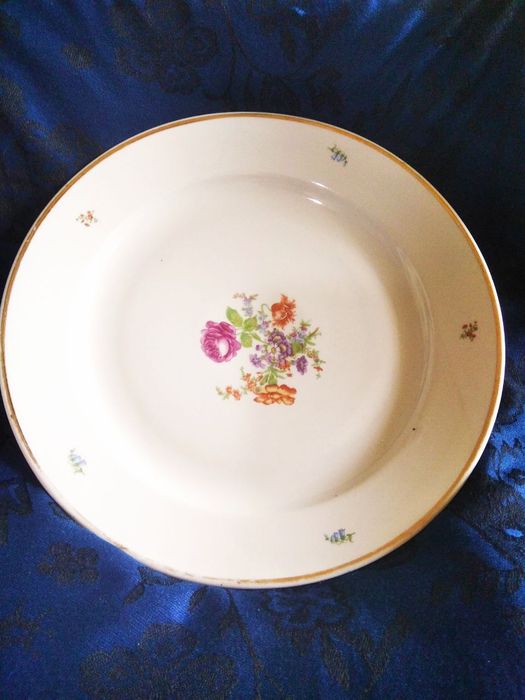 Красивые фарфоровые блюда