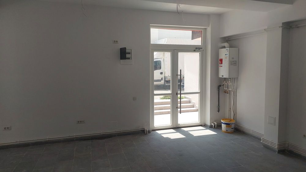 Spatiu comercial de închiriat