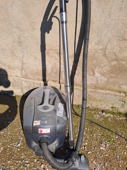 Пылесос LG, рабочем состоянии