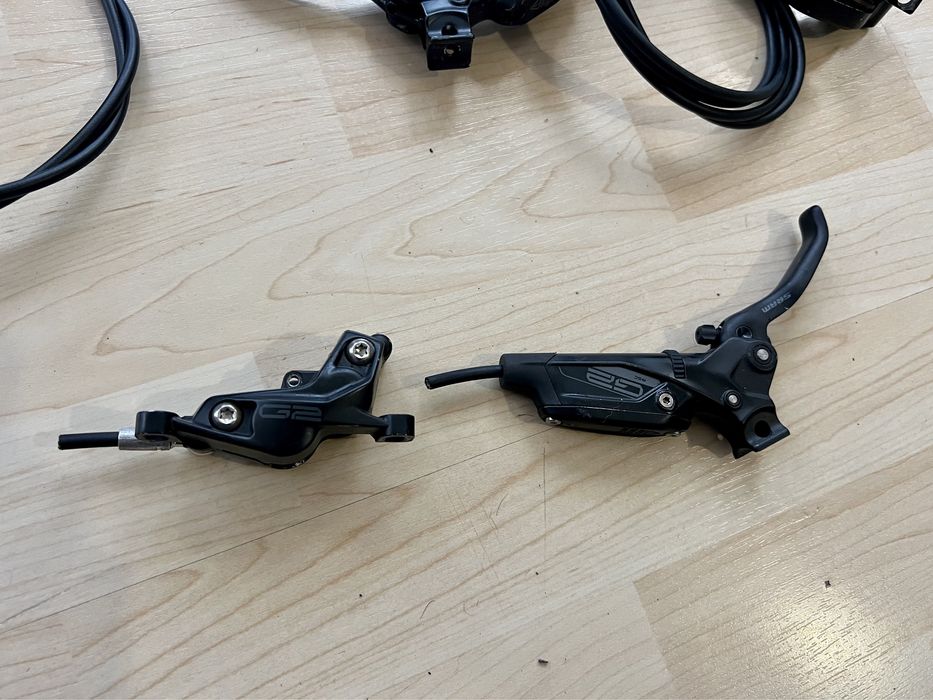 Висок клас 4 бутални хидравлични спирачки Sram RSC/RS/Guide