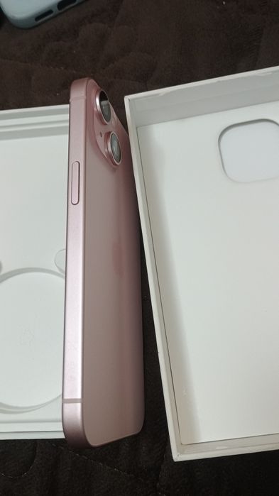 Vând iPhone 15 128 GB