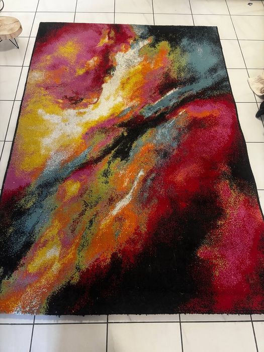 Килим за холна стая