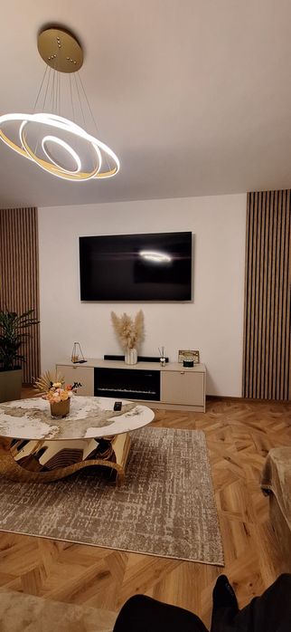 Apartament zona centrala 4 cam.
