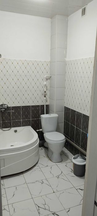 СРОЧНО Миндонобод машина бозор олдидан 3 хонали (Новостройка) квартира