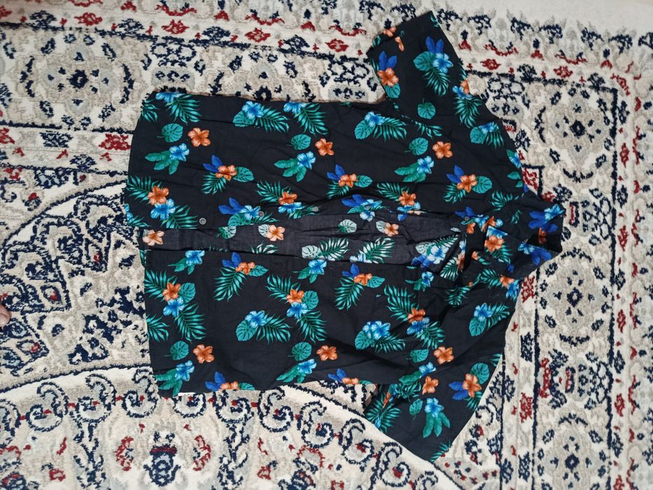 Продам вещи носились 1/2 раза