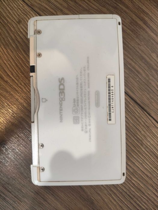 Consola Nintendo 3DS Modat