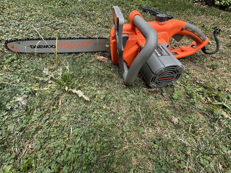 Daewoo DCS2216E – Електрическа резачка 2200W, 40 см, отлично състояние