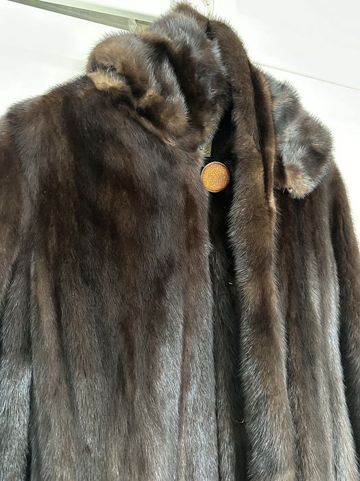 Продам норковую шубу