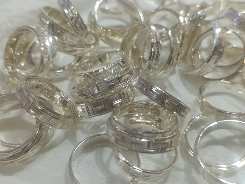 Кумуш узук , эркаклар никох узуги Проба 925 размери 18 -23 вес 4-6 г