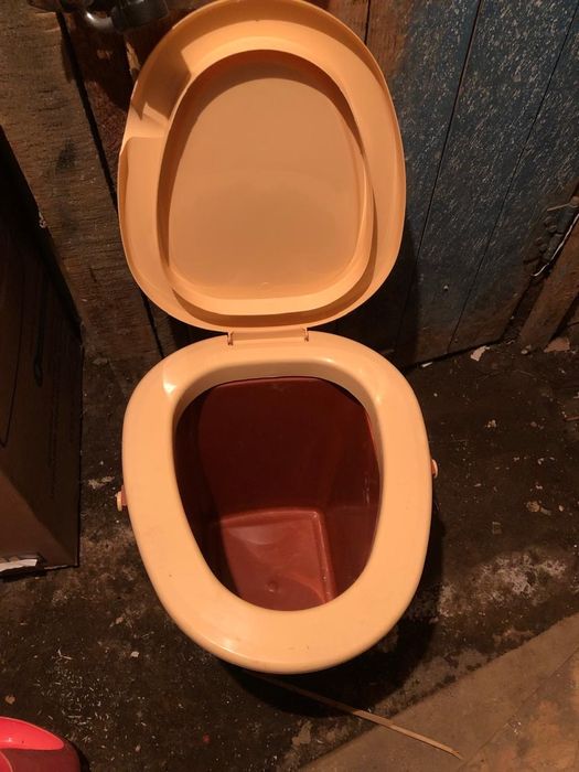 Переносной унитаз-ведро